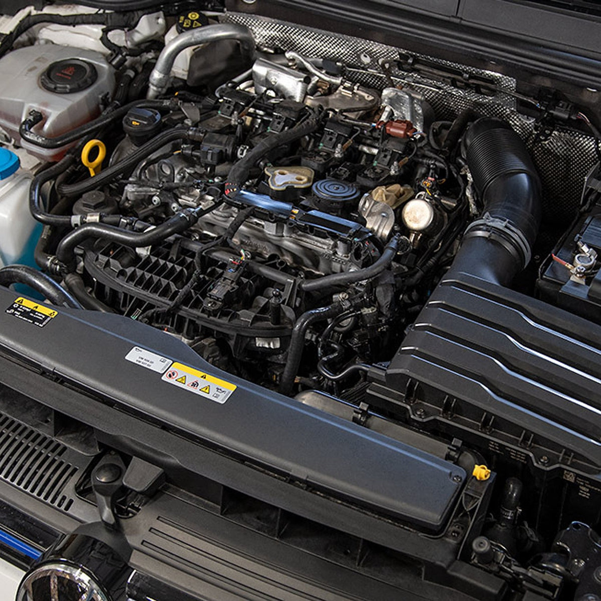 Forge carbon engine cover fitted