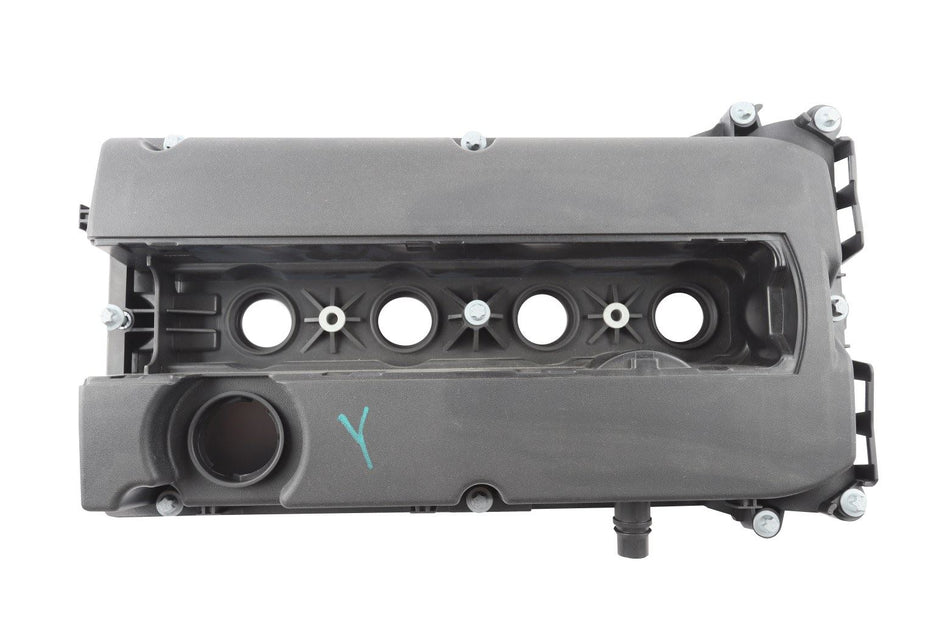 BOGAP Cylinder Head Cover Opel Insignia Vauxhall Mokka Chevrolet Cruze Fiat